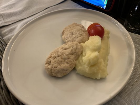 Детское меню, пюре с котлетой