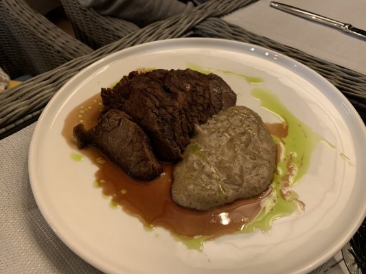 Медальоны с говядины