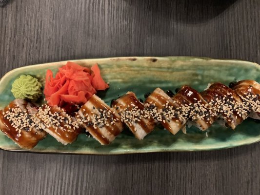 Суши с угрем и креветкой