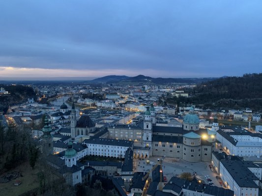 Вид на Зальцбург с крепости Хоэнзальцбург