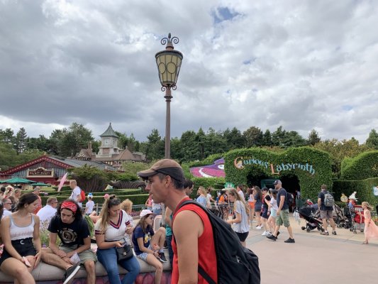 Странный лабиринт Алисы Disneyland Paris