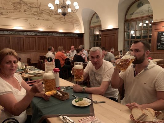 Интерьер ресторана Под Вавелем