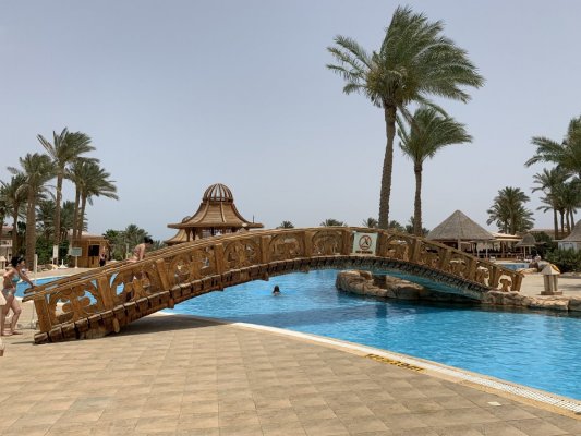 Территория отеля