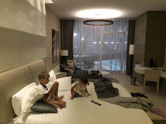 Огромный номер