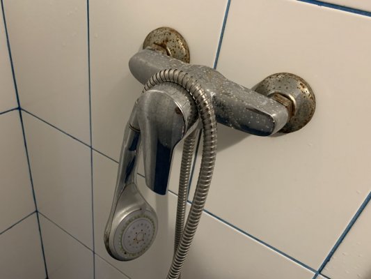 Сантехника в ужасном состоянии