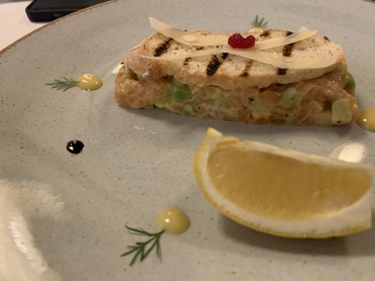 Подобие Тартара из лосося