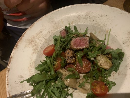 Салат с тунцом