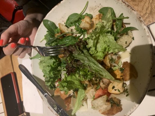 Цезарь с курицей